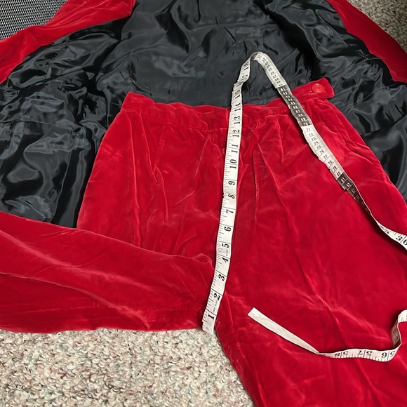 Vintage 70s velvet blazer and bell bottom high waisted pant suit - Picture 9 of 12